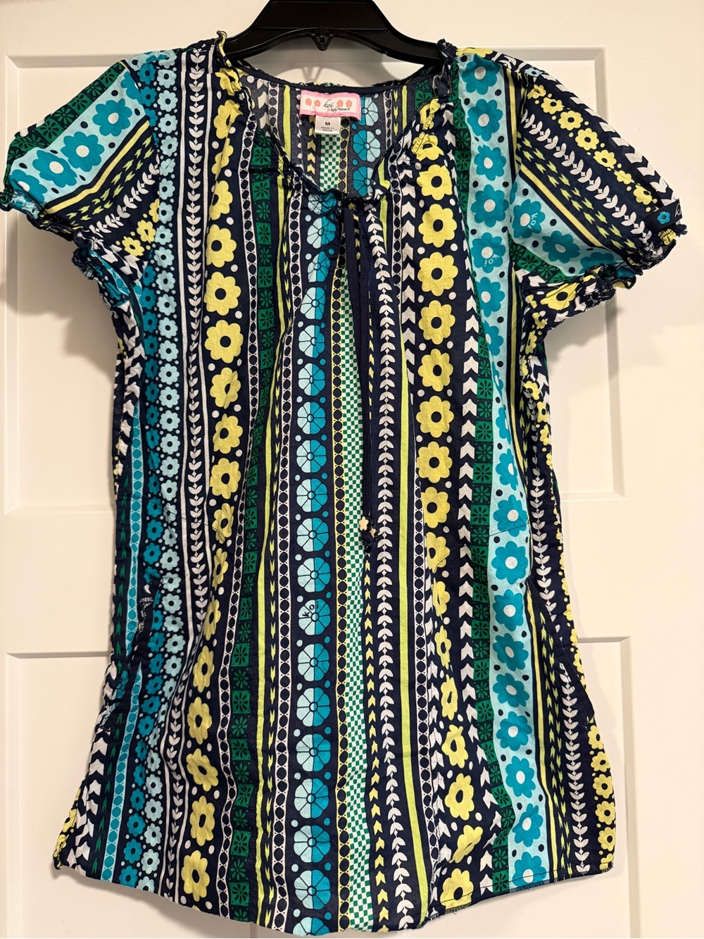 Women’s Floral Stripe Short-Sleeve Scrub top- by Koi Blue/Yellow medium